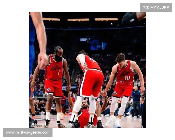 鹈鹕篮网对攻大战，小波特连续三分命中稳住局势